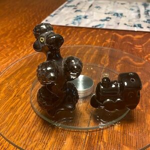 ⚡️5/$25- Vintage black 🐩poodle & 🚂steam engine salt & pepper shakers
